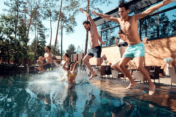 Beyond Hotels: 9 Best Airbnbs & Party Pads for a Vegas Bachelor Party Weekend (1)